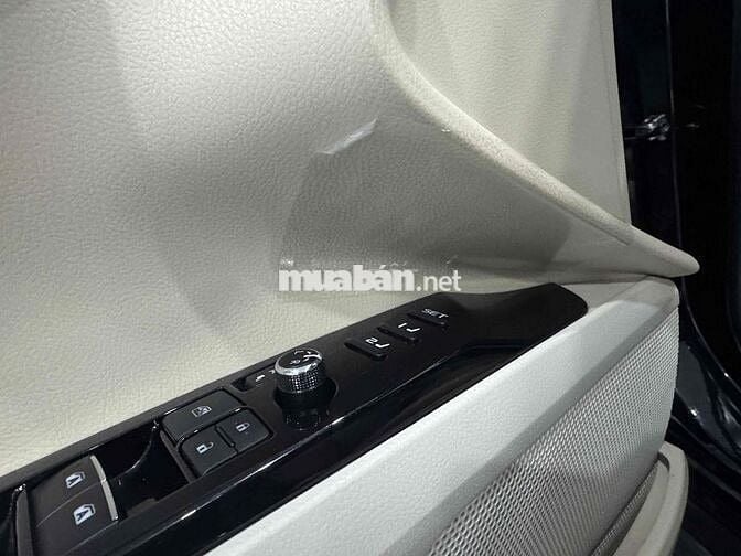 Toyota Camry 2021 2.5Q - 82000 km