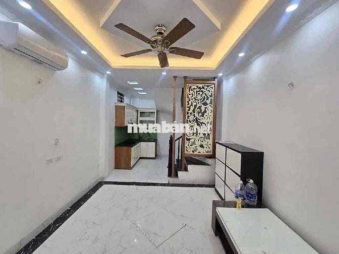 Cần Bán Nhà Ngõ 76 Vĩnh Hưng - Ngõ To - Cửa Nhà Rộng Như Sân Bóng