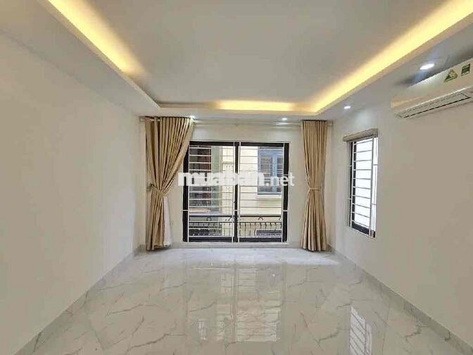 Cần Bán Nhà Ngõ 76 Vĩnh Hưng - Ngõ To - Cửa Nhà Rộng Như Sân Bóng