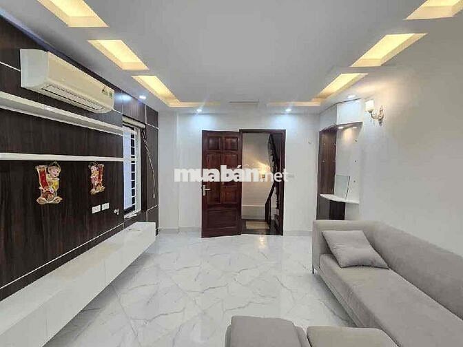 Cần Bán Nhà Ngõ 76 Vĩnh Hưng - Ngõ To - Cửa Nhà Rộng Như Sân Bóng