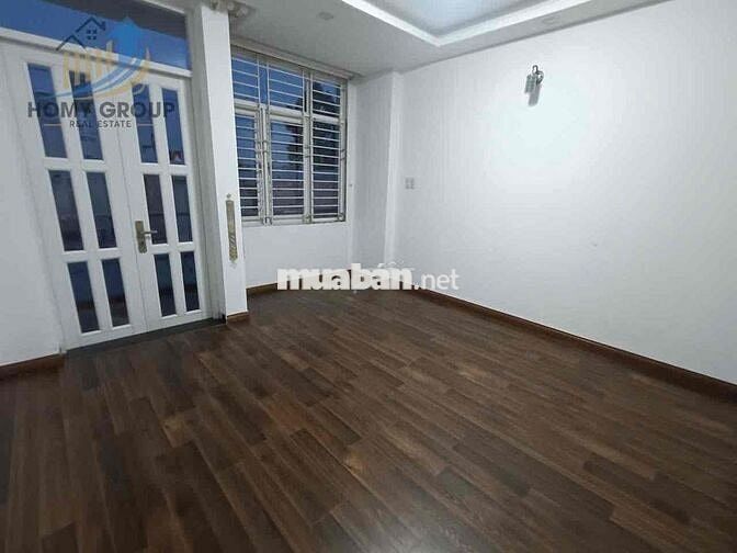 CÁCH MẶT TIỀN 2 CĂN NHÀ 3 LẦU 4PN 5WC ĐƯỜNG 8 LINH XUÂN-LÀNG ĐẠI HỌC