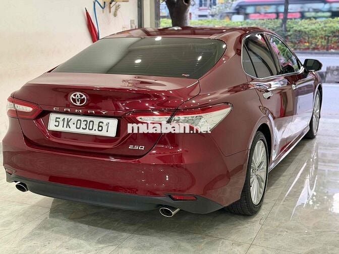 Toyota Camry 2021 2.5Q  32000 km full lịch sữ hãng