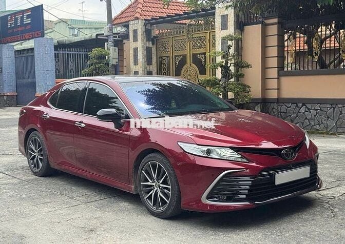 Camry 2022 2.5Q ht ngân hàng 80% toàn quốc