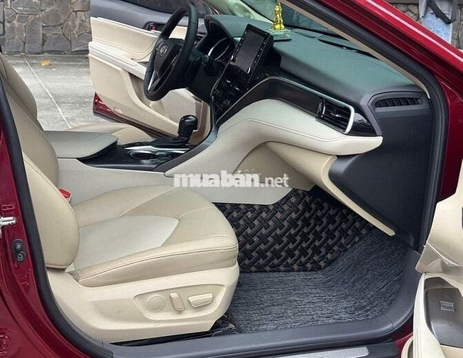 Camry 2022 2.5Q ht ngân hàng 80% toàn quốc