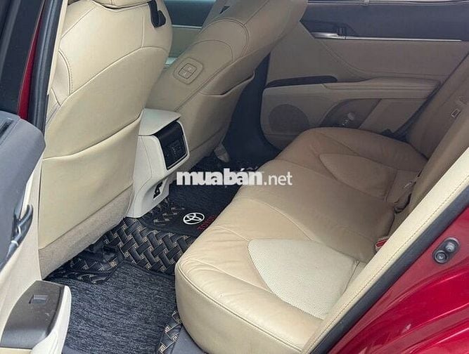 Camry 2022 2.5Q ht ngân hàng 80% toàn quốc