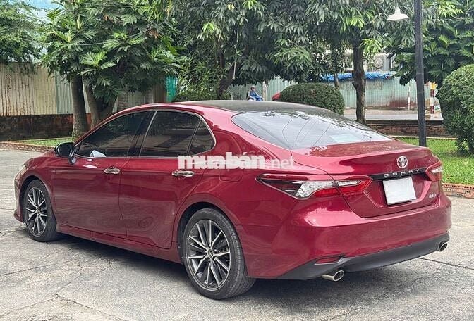 Camry 2022 2.5Q ht ngân hàng 80% toàn quốc