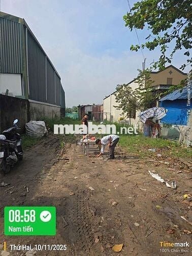 Bán hoặc cho thuê nhà kế bên trường FPT