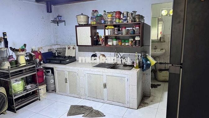 Cần bán gầp nhà P ĐHT .Q12.DT 4x10 .1 trệt 1Lầu 2PN 2WS hẻm ba gác