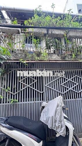 Cần bán gầp nhà P ĐHT .Q12.DT 4x10 .1 trệt 1Lầu 2PN 2WS hẻm ba gác