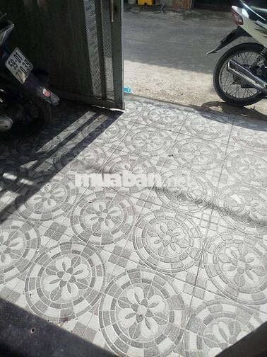 nhà cho thuê hơn 100m2 gần chợ đầu mối