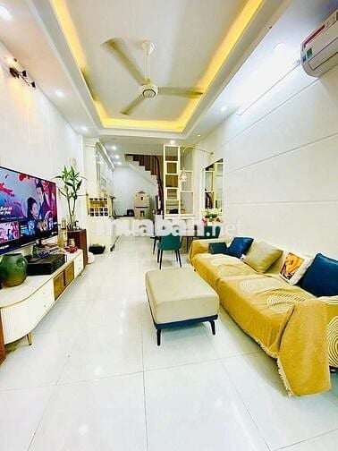 BÁN NHÀ RIÊNG VTP - 35M2 - 5 TẦNG - FULL NỘI THẤT XỊN SÒ - Ô TÔ ĐỖ CỬA