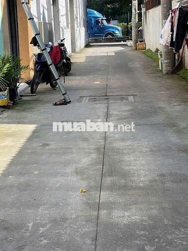 nhà cho thuê hơn 100m2 gần chợ đầu mối