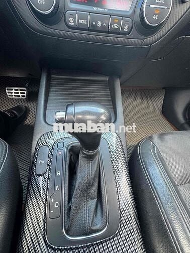 Cần bán  Kia K3 2013 1.6 AT - 140000 km