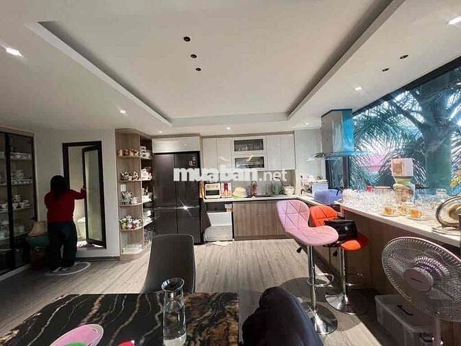 GIA ĐÌNH CẦN BÁN CĂN NHÀ LÔ GÓC 7 TẦNG CỰC ĐẸP KHU PHÂN LÔ VŨ HỮU – TH