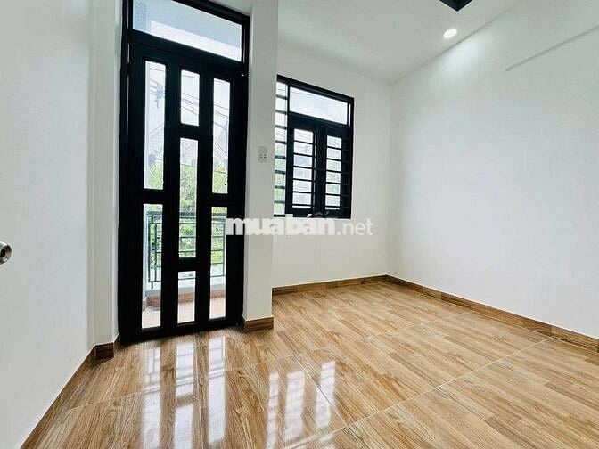 Bán nhà xổ chung đồng sở hữu đất thổ cư đường xe hơi