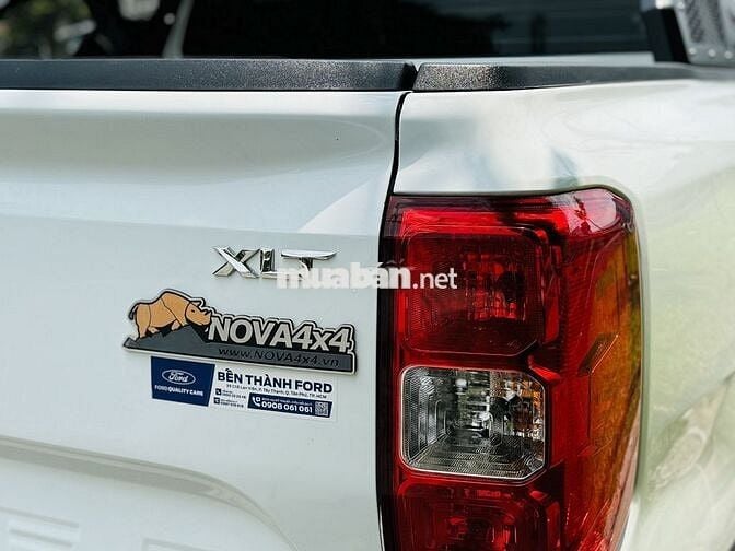 FORD RANGER XLT 2 CẦU SỐ TỰ ĐỘNG MODEL 2023