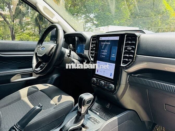FORD RANGER XLT 2 CẦU SỐ TỰ ĐỘNG MODEL 2023