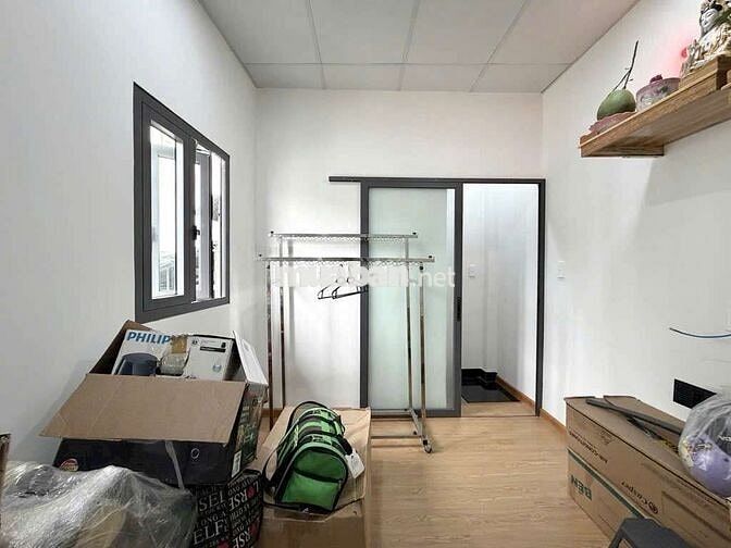 Nhà 4 tầng gần trường sa vòng xoay điện Biên phủ