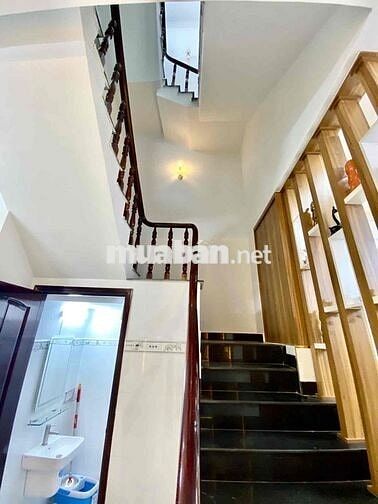 Chinh Chủ Gấp Bán Nhà Hẻm Xe Hơi Thới An -Q12 4 Tầng Vào ở ngay .