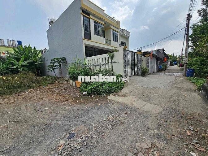 Đất 340m2 xây biệt thự gần đường hai ba trưng, Đông Hoà Dĩ An