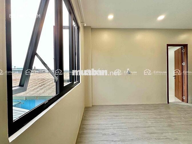 CĂN HỘ 1 PHÒNG NGỦ - BAN CÔNG NGAY CHỢ HOÀNG HOA THÁM