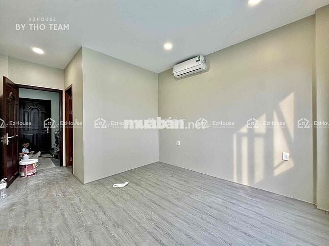 CĂN HỘ 1 PHÒNG NGỦ - BAN CÔNG NGAY CHỢ HOÀNG HOA THÁM