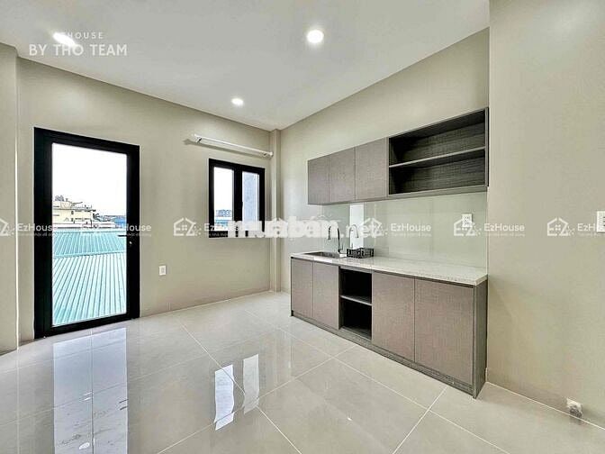 CĂN HỘ 1 PHÒNG NGỦ - BAN CÔNG NGAY CHỢ HOÀNG HOA THÁM