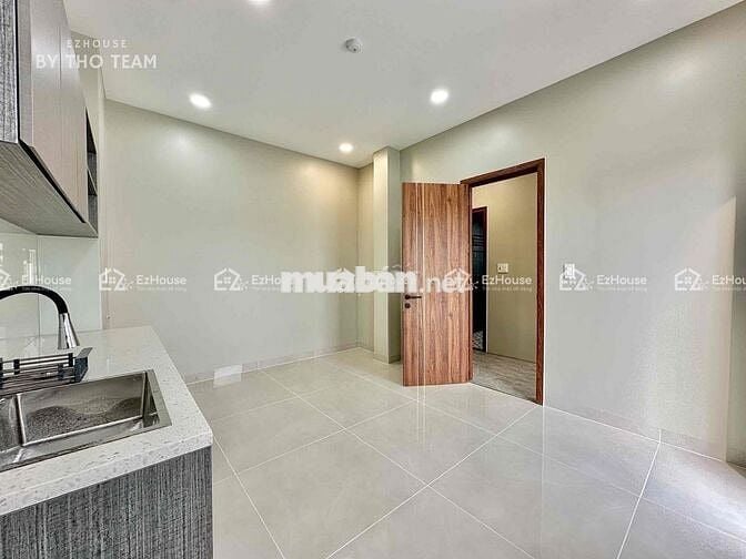 CĂN HỘ 1 PHÒNG NGỦ - BAN CÔNG NGAY CHỢ HOÀNG HOA THÁM