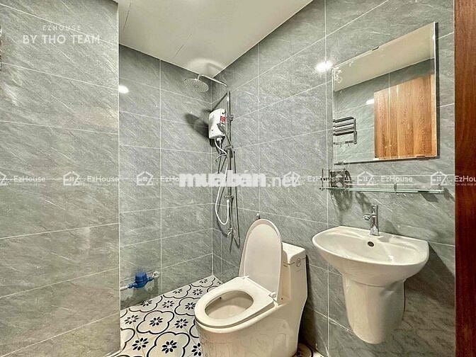 CĂN HỘ 1 PHÒNG NGỦ - BAN CÔNG NGAY CHỢ HOÀNG HOA THÁM