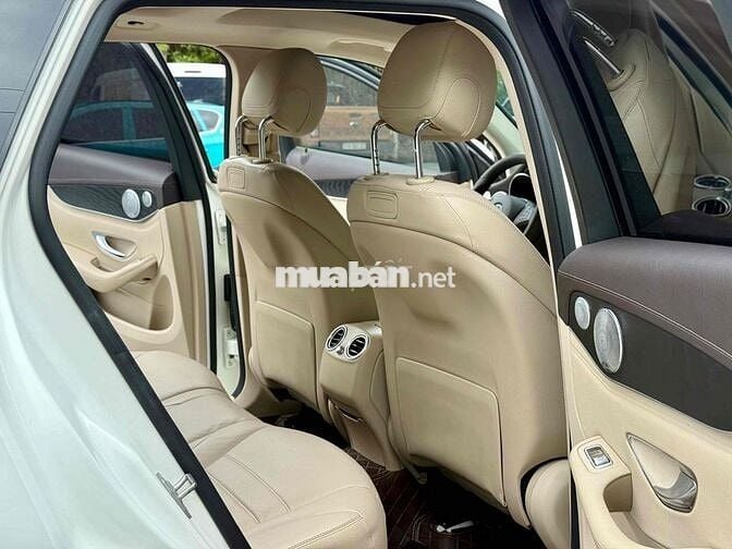 Mercedes Benz GLC Class 2018 300 4MATIC AT - 54000