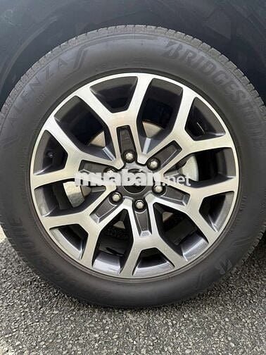 Ford Everest 2023 Titanium 2.0 AT 4x4 - 35000 km