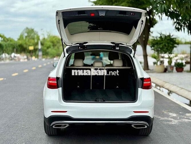 Mercedes Benz GLC Class 2018 300 4MATIC AT - 54000