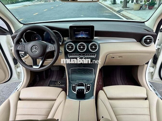 Mercedes Benz GLC Class 2018 300 4MATIC AT - 54000