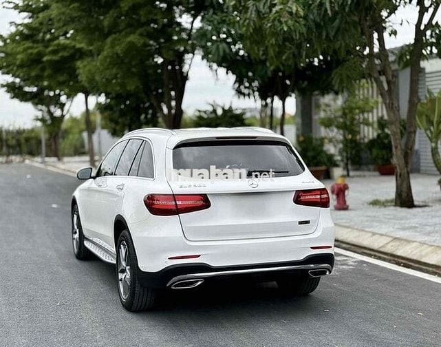 Mercedes Benz GLC Class 2018 300 4MATIC AT - 54000