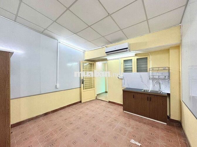 [PHÒNG THẬT - GIÁ THẬT] - Studio ban công/cửa sổ - ở Trần Hưng Đạo Q5