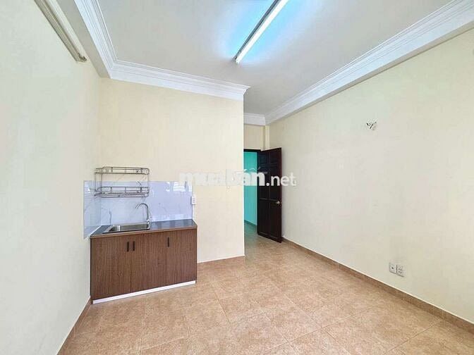 [PHÒNG THẬT - GIÁ THẬT] - Studio ban công/cửa sổ - ở Trần Hưng Đạo Q5