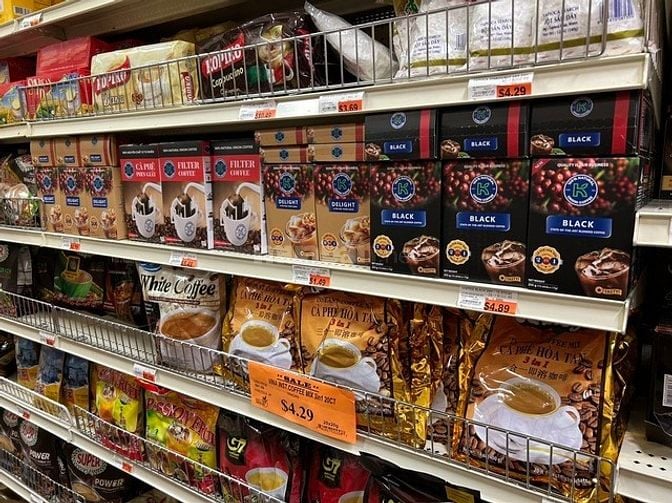 CỬA HÀNG BÂCH HOÁ CẦN NGƯỜI PHỤ BÁN HÀNG DỊP CUỐI NĂM 