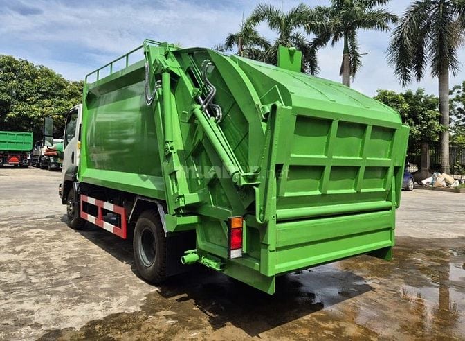 Xe cuốn ép chở rác Isuzu 9 khối 