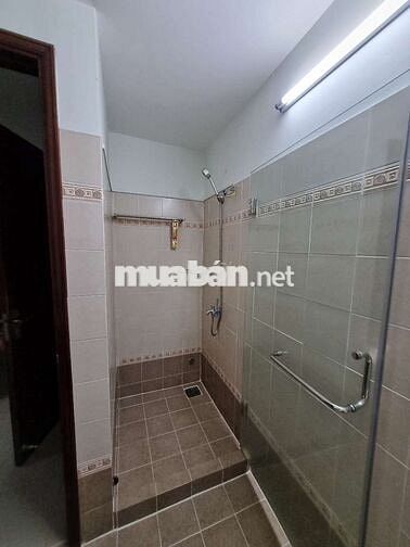 Phòng trọ 23m2 Lâm Văn Bền Q7 có máy lạnh với nhiều tiện ích miễn phí