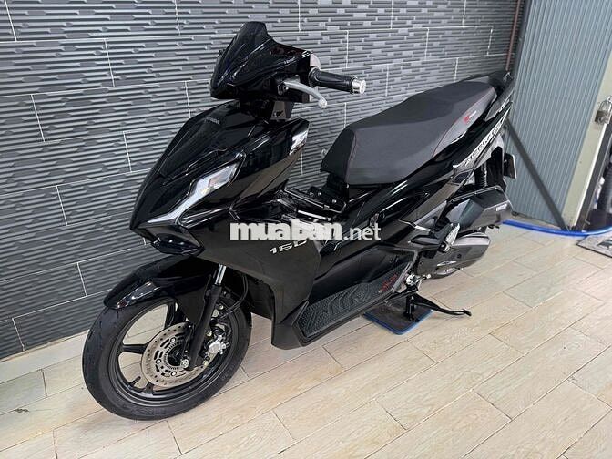 Honda AB 160 2024 Đen bóng kiễng Bstp