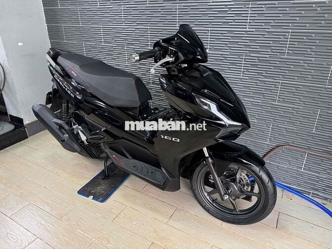 Honda AB 160 2024 Đen bóng kiễng Bstp