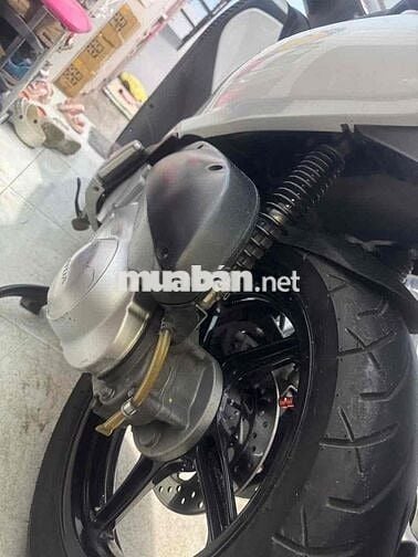 Honda SH Ý 150i Trắng - Đen nhập 3 cục BSTP