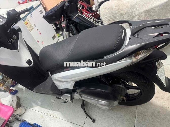 Honda SH Ý 150i Trắng - Đen nhập 3 cục BSTP