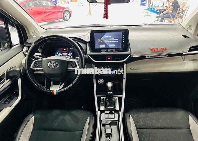Toyota Veloz 1.5CVT  sx2023 một chủ  mua từ mới