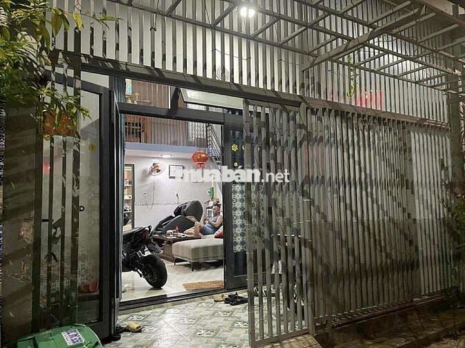 Gấp bán nhà cấp 4 Dĩ An, 5x20m chỉ 2 ti 950, đường Lý Thường Kiệt 15m
