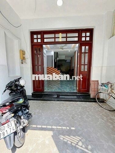 CHO THUE NHÀ HXH 3PN 4WC MỚI KEN NGUYỄN VĂN KHỐI P11