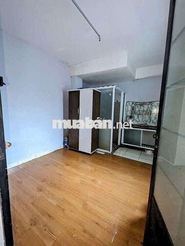 Trọ gác máy lạnh - Thang máy - Gần vòng xoay Lê Đại Hành qua Q10