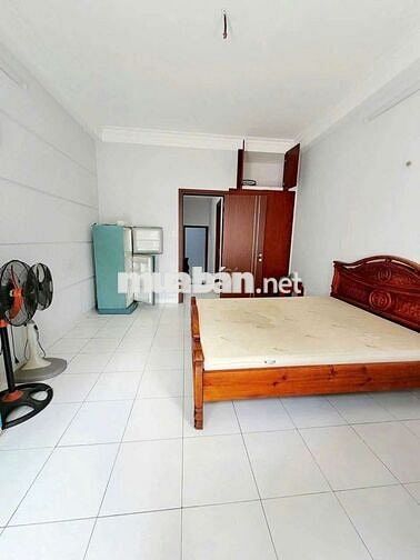 CHO THUE NHÀ HXH 3PN 4WC MỚI KEN NGUYỄN VĂN KHỐI P11