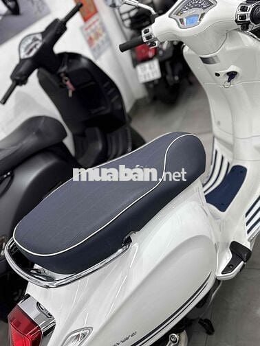 Vespa Primavera Yacht Club 125 ABS iget