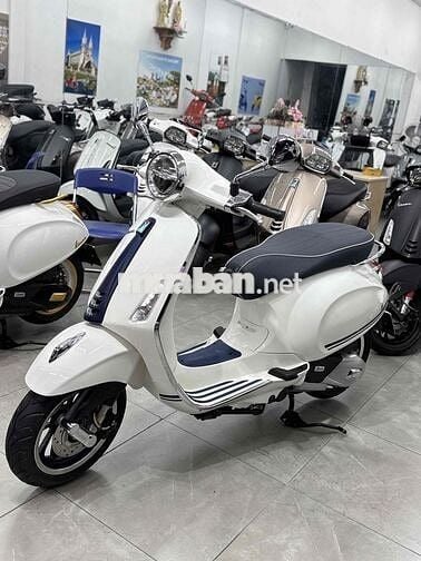 Vespa Primavera Yacht Club 125 ABS iget